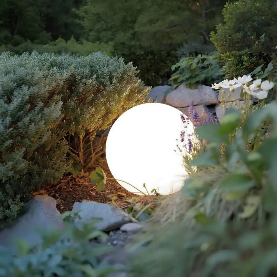 Solara - Spherical Garden Light