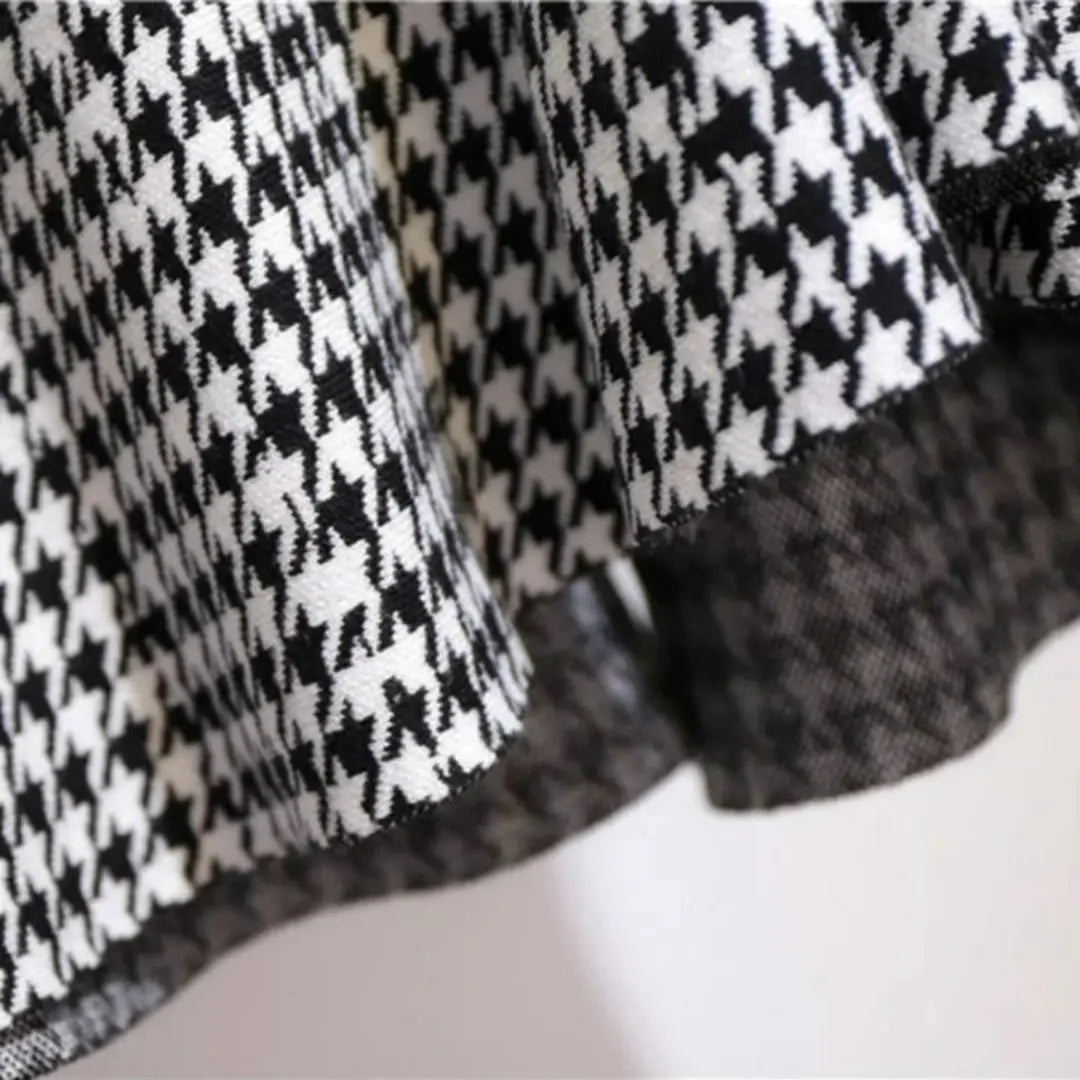 La Rue Houndstooth Trumpet Skirt