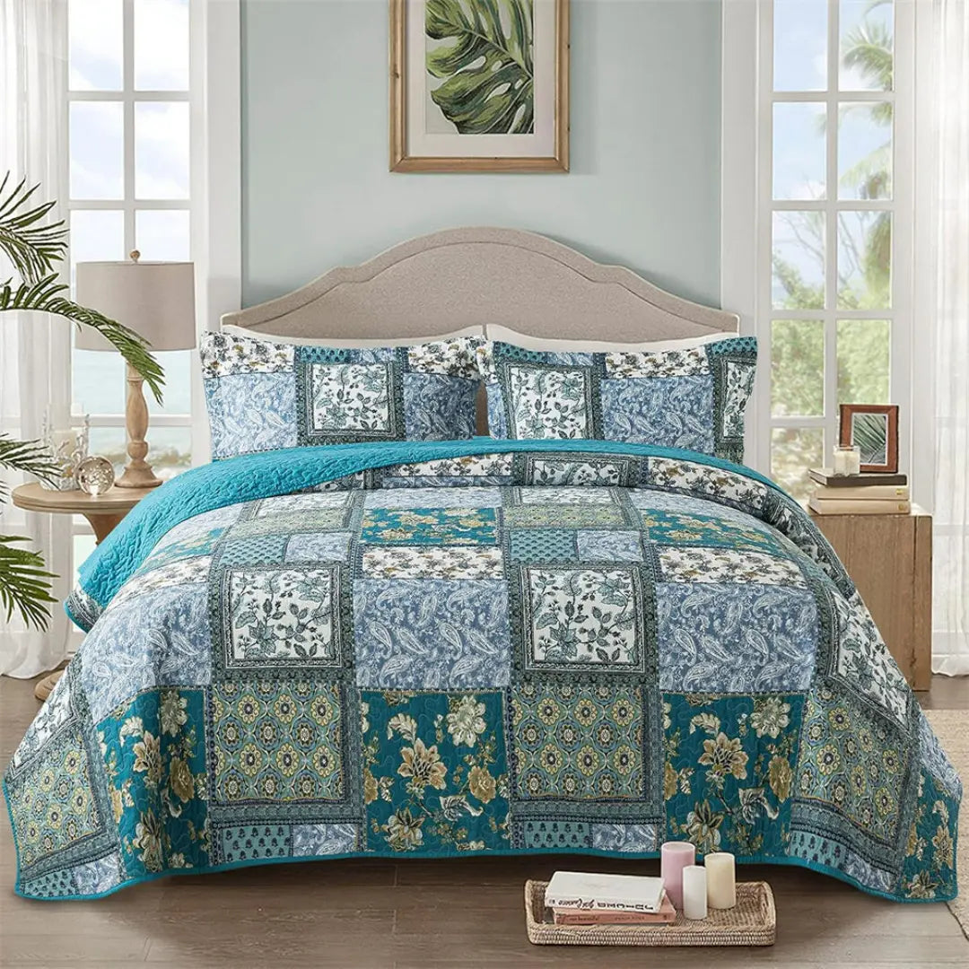 Calvera 3-Piece Teal/Green Farmhouse Cotton Bedspread Set - Lightweight Patchwork Quilt with Pillowcases