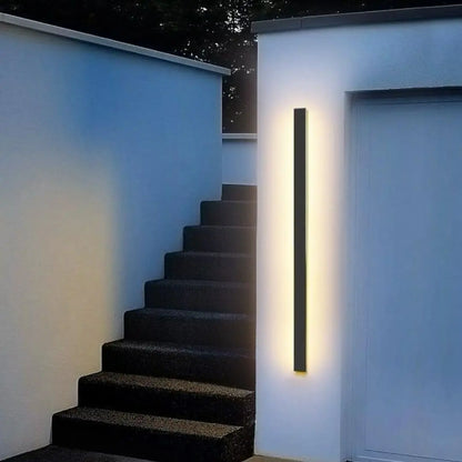 Aluminium Backlit Wall Lamp - Sleek Outdoor Fixture with Modern Glow and Durability