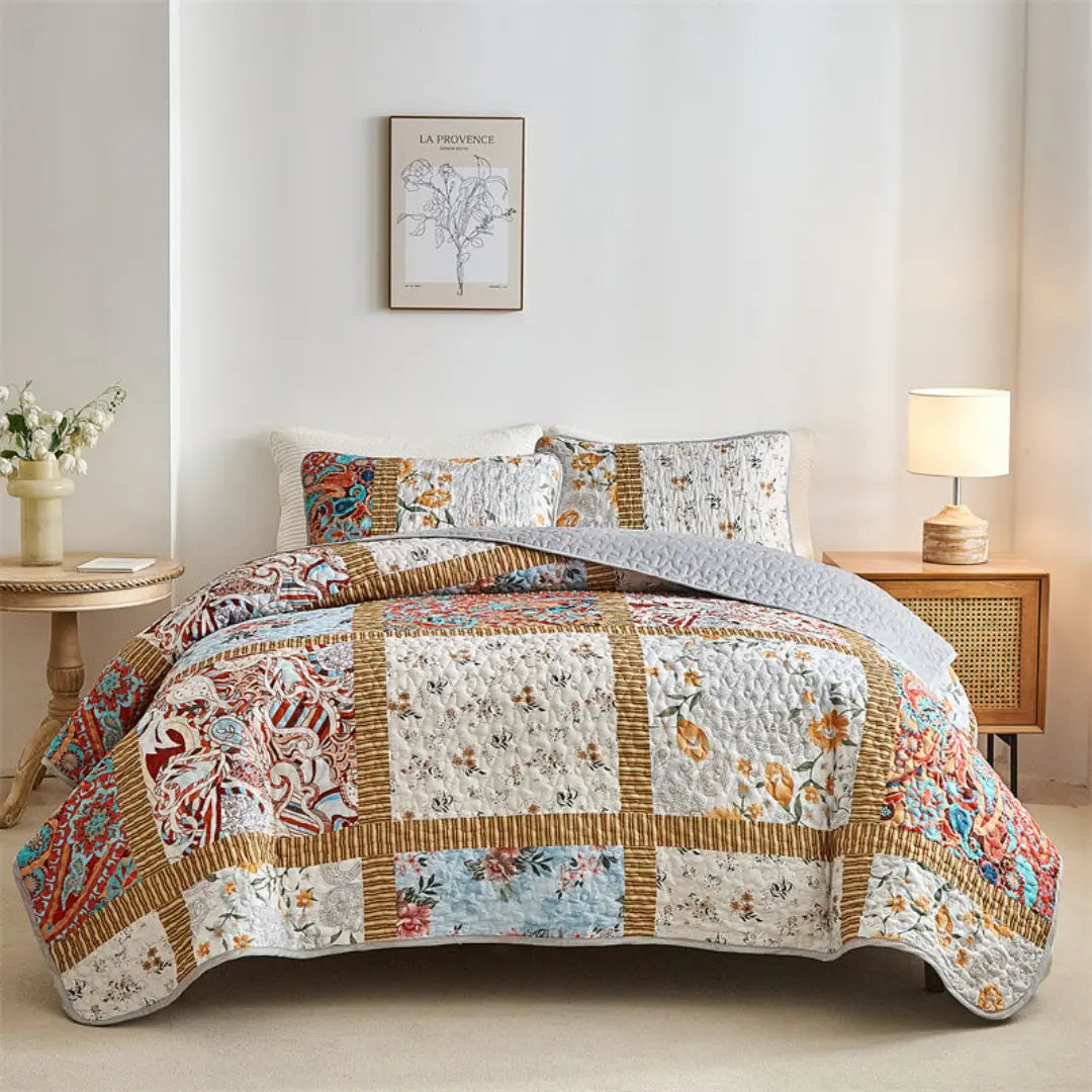 Florenza 3-Piece Floral Patchwork Quilt Set - Lightweight Microfiber Bedspread with Pillow Shams