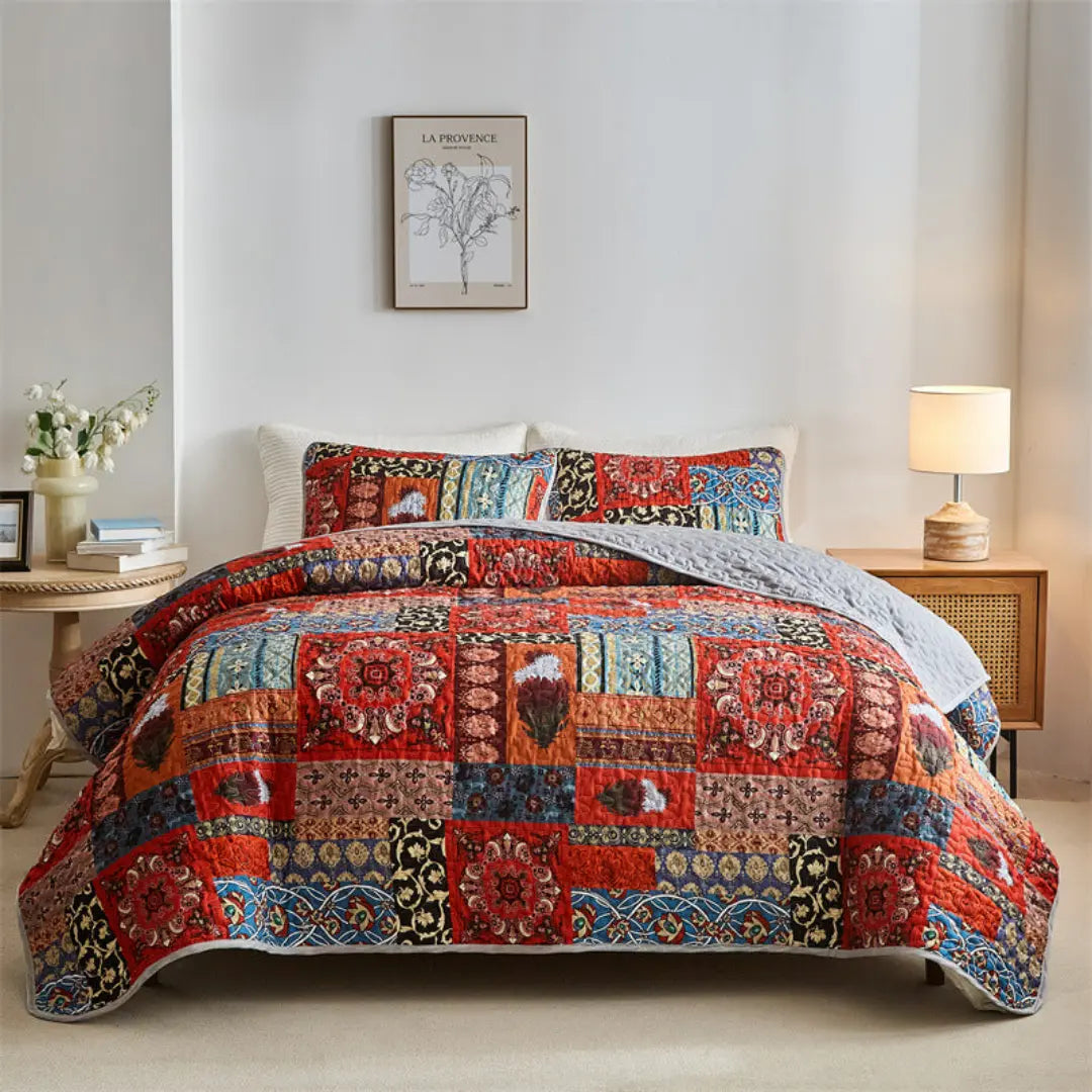 Florenza 3-Piece Floral Patchwork Quilt Set - Lightweight Microfiber Bedspread with Pillow Shams