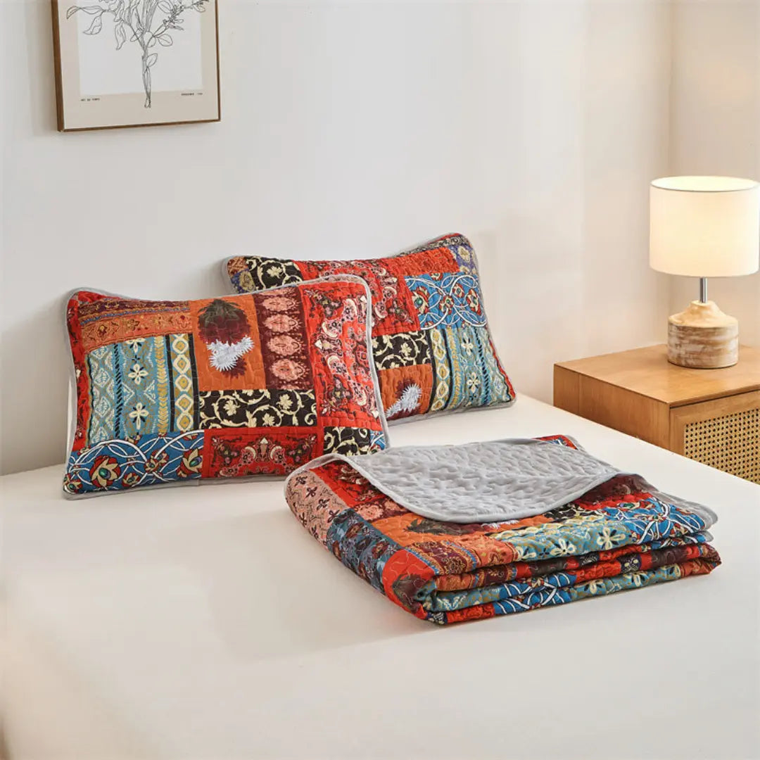 Florenza 3-Piece Floral Patchwork Quilt Set - Lightweight Microfiber Bedspread with Pillow Shams