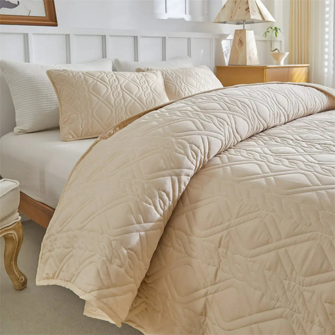 Arvella 3-Piece Lightweight Rhombus Quilted Bedspread Set - Diamond Pattern Embossed Quilt with Pillow Shams