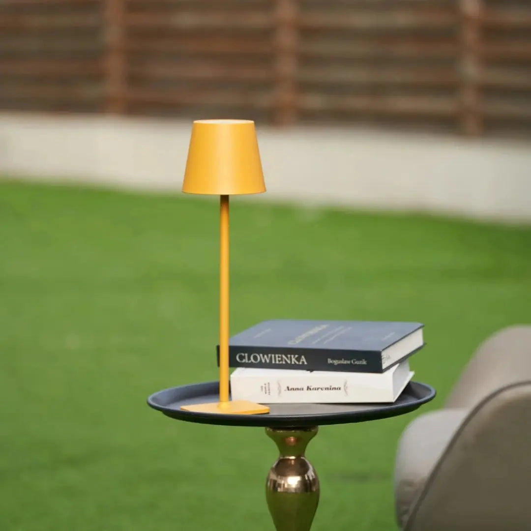 Nivora - Dimmable Tall Table Lamp