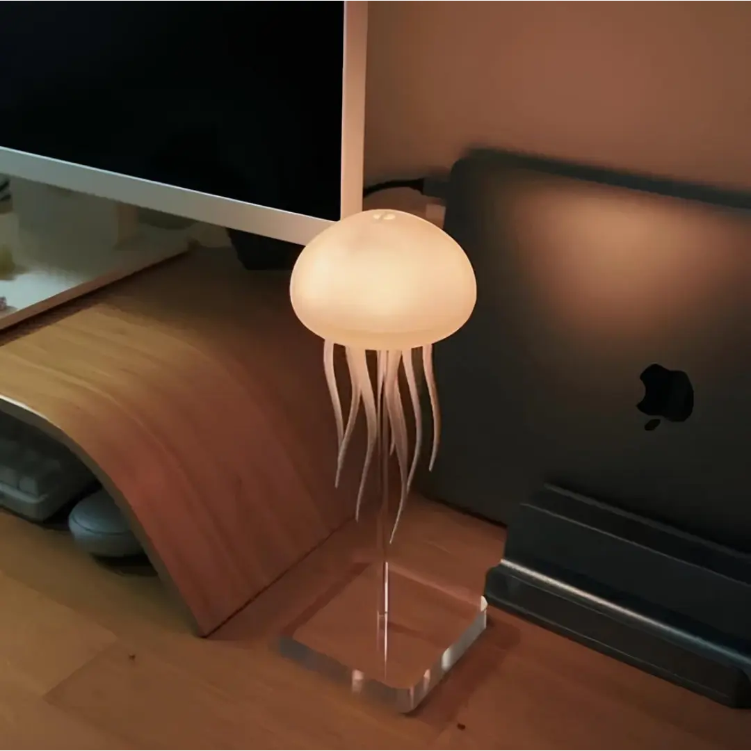 Medusa Floating Glow